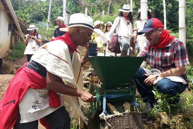 Coffee Tour In Horse Riding and Lunch In Medellin - Educational Coffee Process