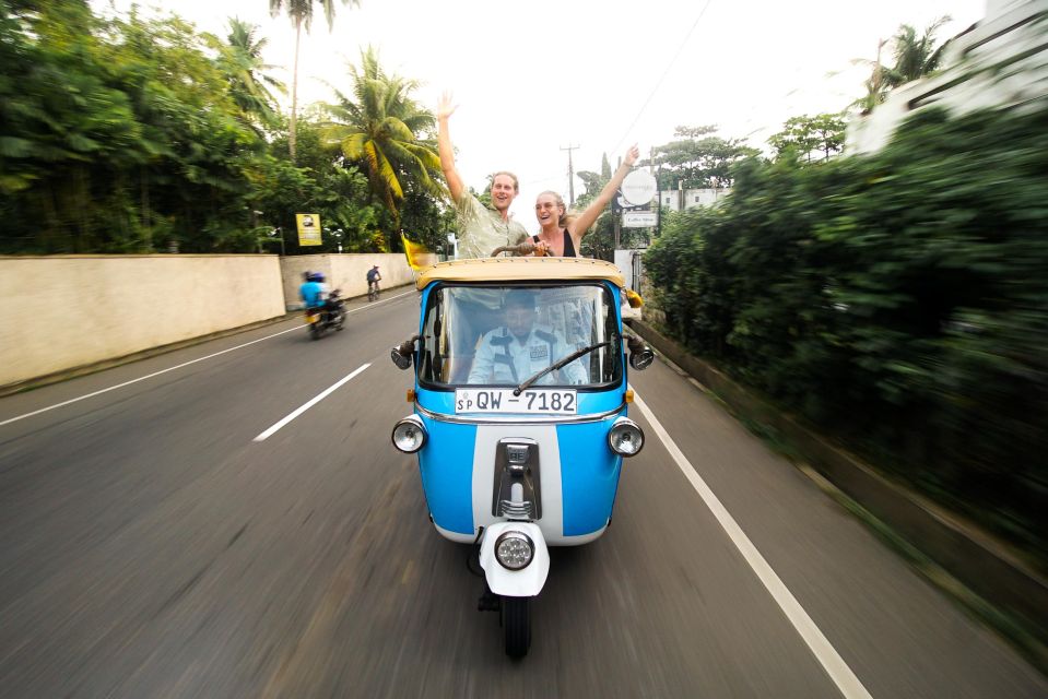 Colombo: City Highlights Tuk-Tuk Tour With Meal and Drinks - Itinerary and Optional Stops