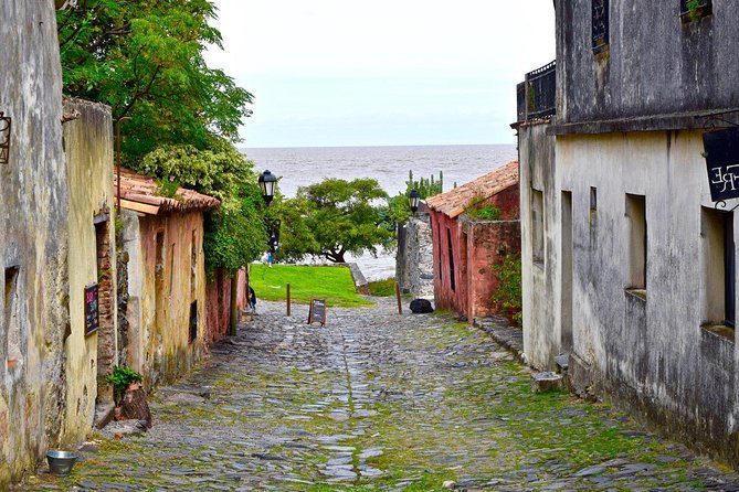 Colonia Small-Group Day Trip From Buenos Aires - Traveler Experiences