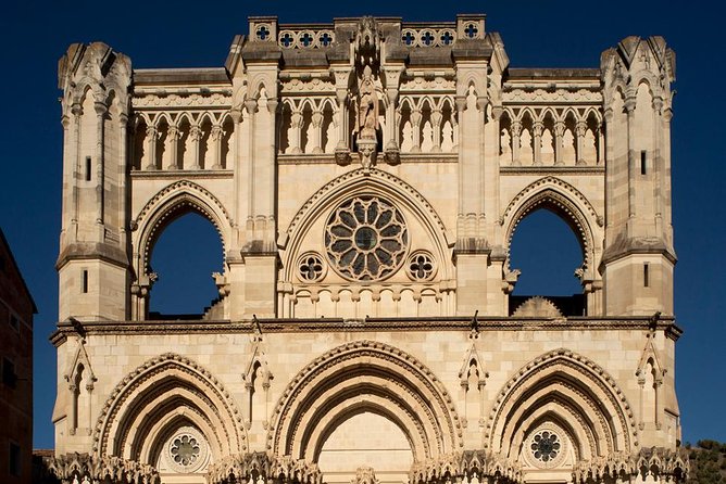 Cuenca Sightseeing Group Walking Tour of Historical Highlights - Meeting Point