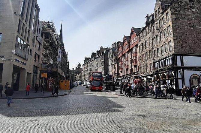 Curious Tales of the Royal Mile - Private Walking Tour - Engaging Tour Guide