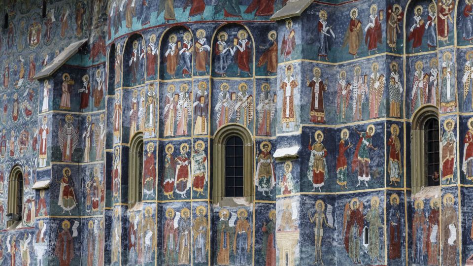 Day Trip to the UNESCO Painted Monasteries From Iasi - Customer Review Highlights