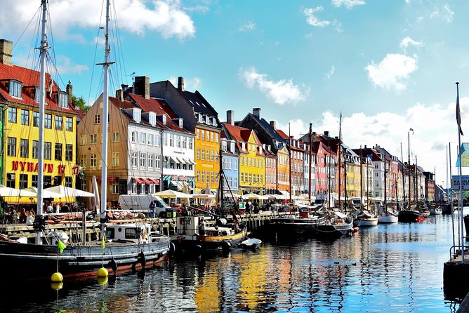 Departure Transfer: Copenhagen to Airport CPH by Luxuy Van - Common questions