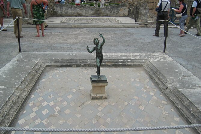 DISCOVERING POMPEII and HERCULANEUM - VIP Tour With Lunch - Logistics Details