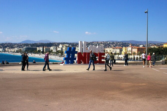 Discovery of the City of Nice by Electric Méhari - Méhari: The Perfect Sightseeing Companion
