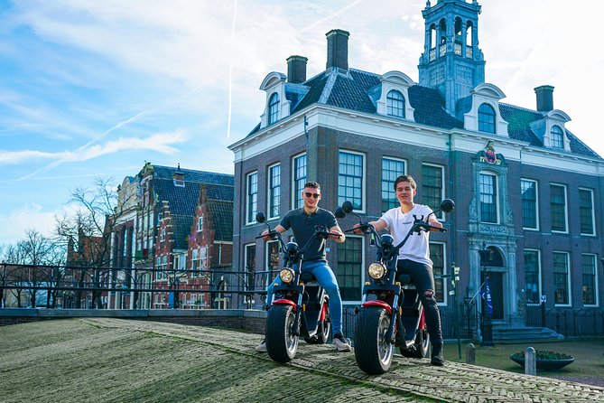 E-Scooter Rental Volendam - Countryside of Amsterdam - Essential Logistics