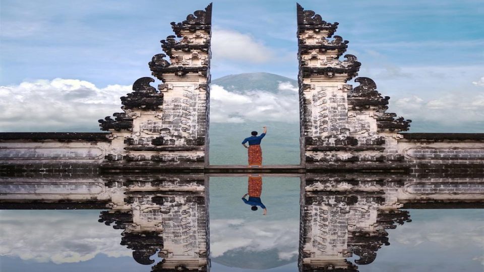 East Bali: Lempuyang Gates, Tenganan, & Water Palaces Tour - Tour Highlights