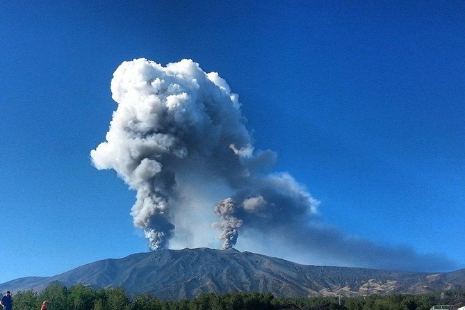 Easy North Etna Hike - Weather Conditions and Safety Tips