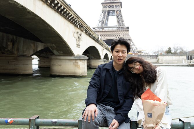 Eiffel and La Seine Photo Shoot - Paris Photographer - Logistics and Meeting Point