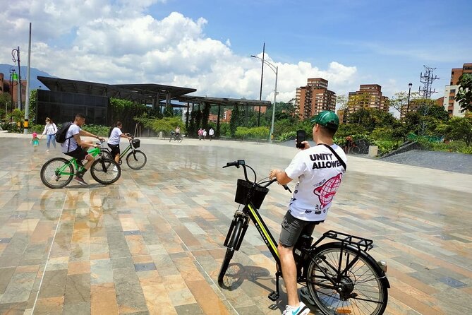 Electric Bike City Tour Medellin, Viewpoints, Local Snacks and Drink Tastings - Safety Measures