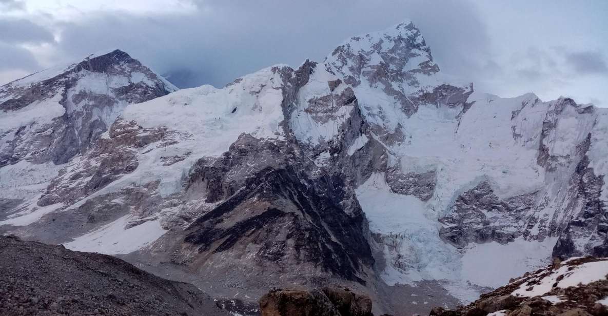 Everest Base Camp Trek With Gokyo Lake 15 Days - Private Group Setting