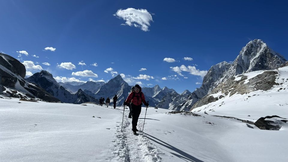 Everest Three High Passes Trek: 17-Day Guided 3 Passes Trek - Booking and Reservation Information