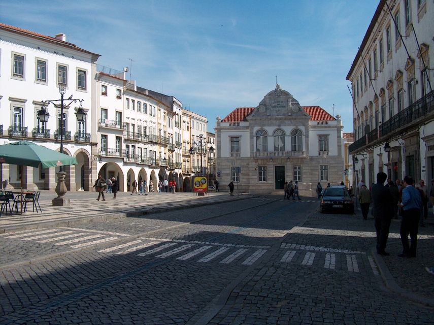 Évora: City Highlights Private Walking Tour - Discover Intriguing Religious Sites