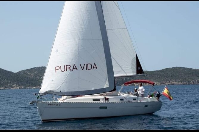 Exclusive Sailboat Trip Along the West Coast of Mallorca - Onboard Amenities