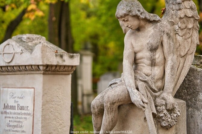 Explore Viennas Central Cemetery: Private 2.5-hour Guided Tour - Tour Itinerary