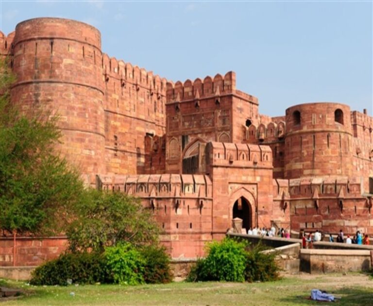 From Agra: Private Tour of Fatehpur Sikri