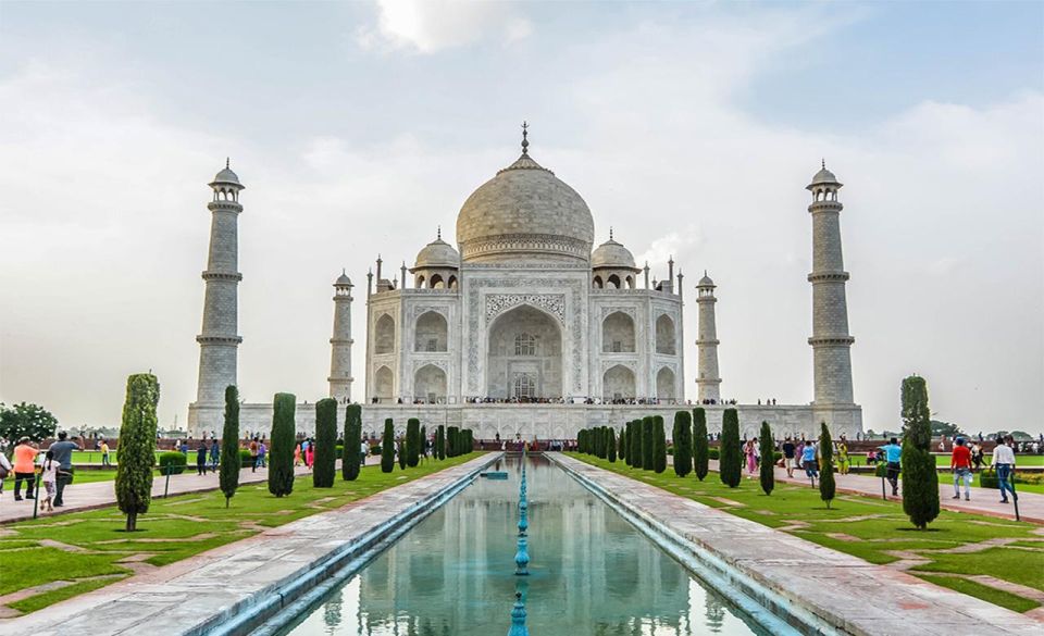 From Ahmedabad: Taj Mahal and Agra Fort Tour With Flight - Itinerary Details