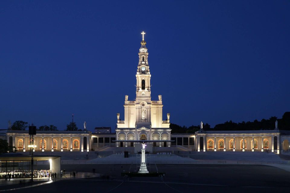 From Algarve: Visit to the Sanctuary of Fatima - Full Itinerary