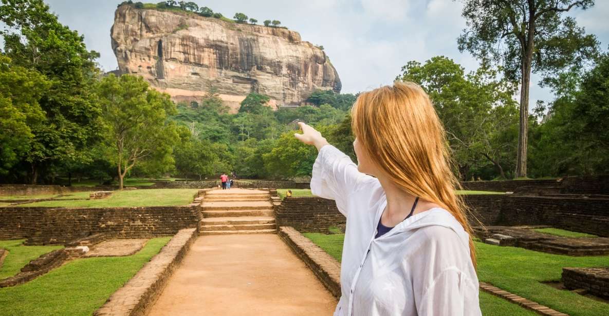 From Colombo/Negombo: Sigiriya and Dambulla Day Trip - Climbing Sigiriya Rock Experience