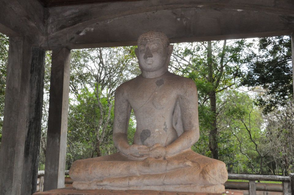 From Dambulla: Sacred City of Anuradhapura Private Day Tour - Anuradhapura Exploration
