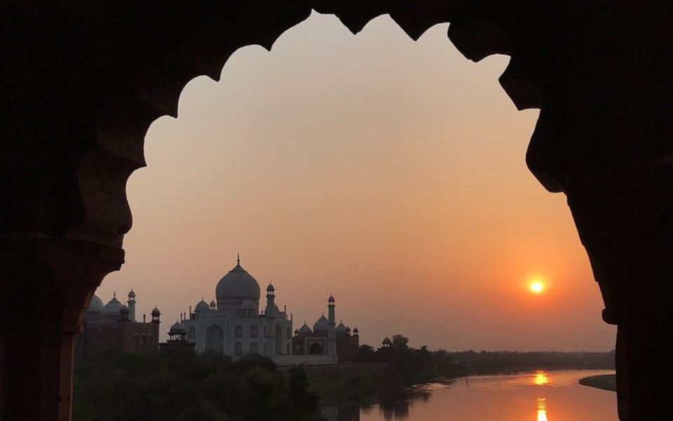 From Delhi/Jaipur: Private Agra Day Trip With Lunch/Entry - Arrival and Sightseeing in Agra