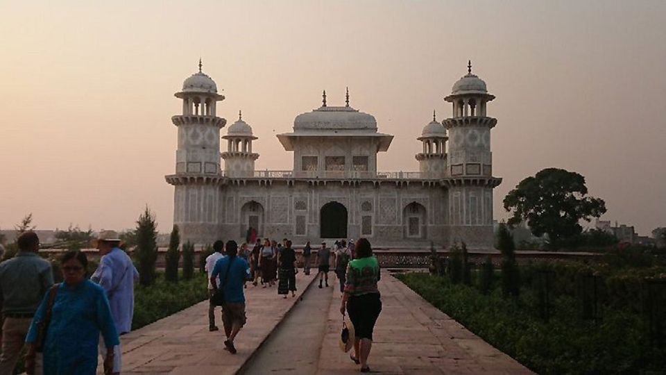 From Delhi: Taj Mahal & Agra Tour by Express Train - Accessibility and Personalization