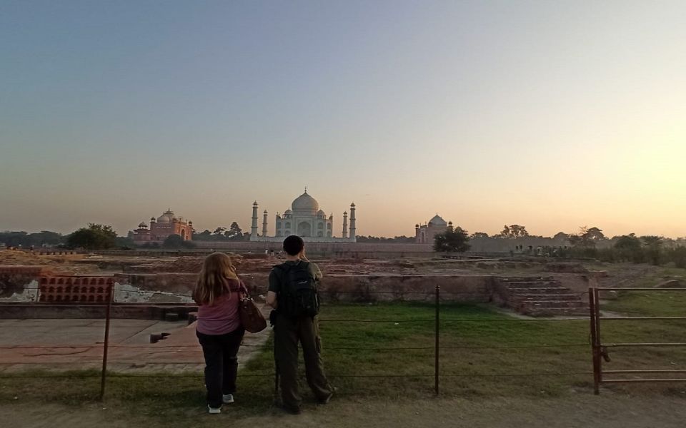 From Delhi: Taj Mahal Same Day Tour By A/C Car - Tour Itinerary