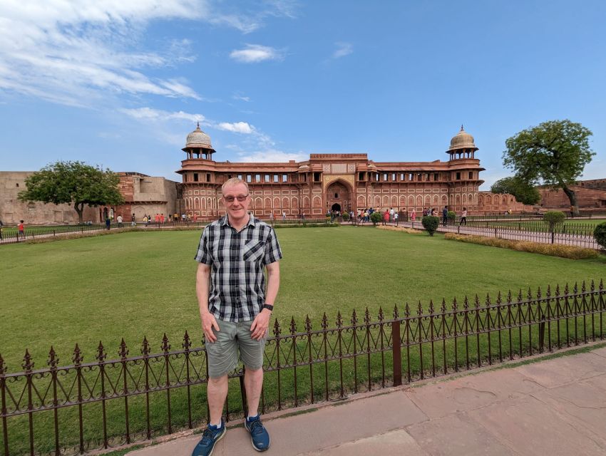 From Delhi: Taj Mahal Sunrise, Agra Fort, and Baby Taj Tour - Agra Fort Exploration