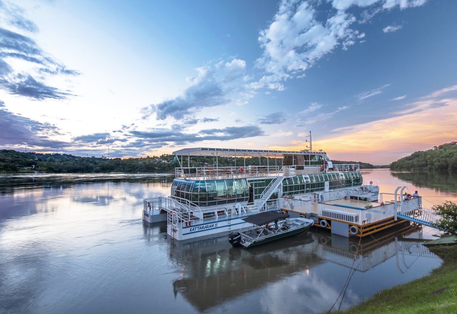 From Foz Do Iguaçu: Sunset Catamaran Tour With Meal - Participant Information