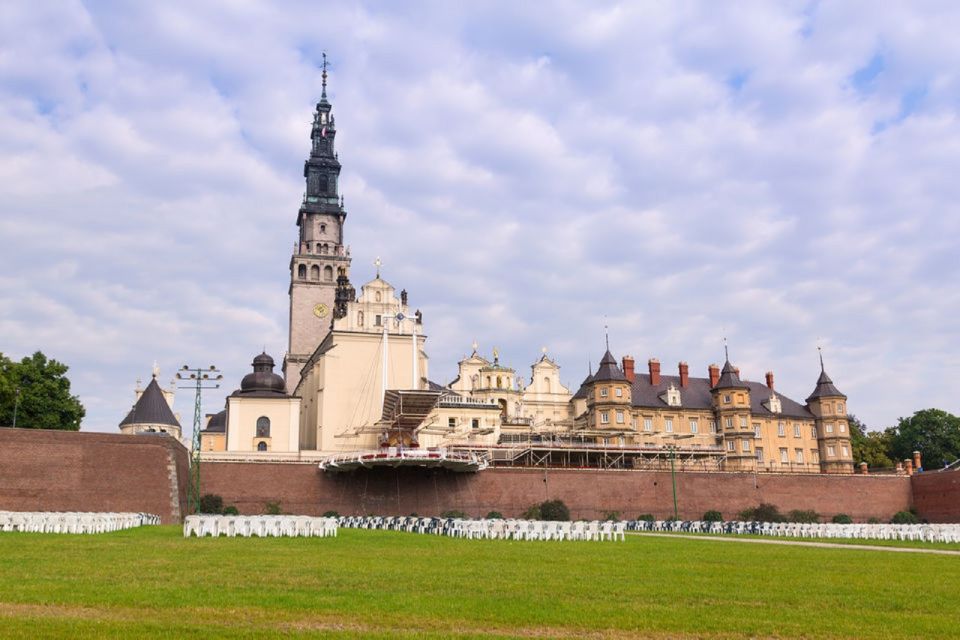From Kraków: Częstochowa & Łagiewniki Pilgrim Sites Tour - Experience Highlights