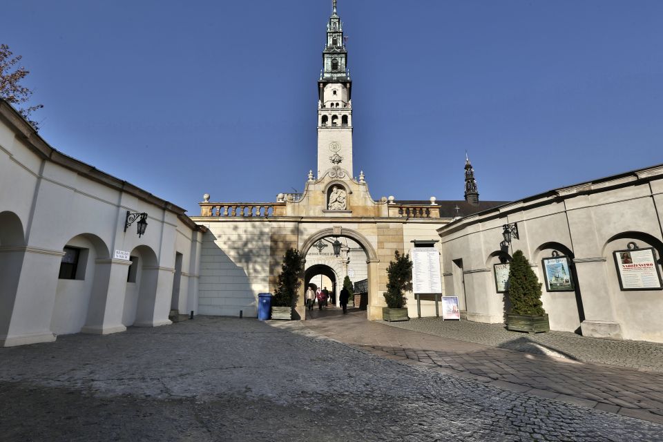 From Krakow: Czestochowa - The Black Madonna - Inclusions