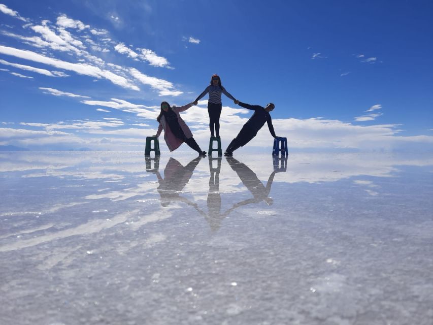 From La Paz: Uyuni Salt Flats and Red Lagoon by Bus - Inclusions