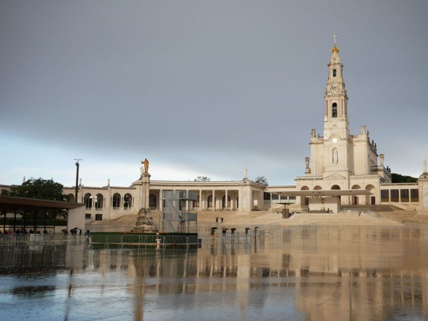 From Lisbon: Van Tour to Fatima, Nazare and Obidos - Booking Information and Cancellation Policy