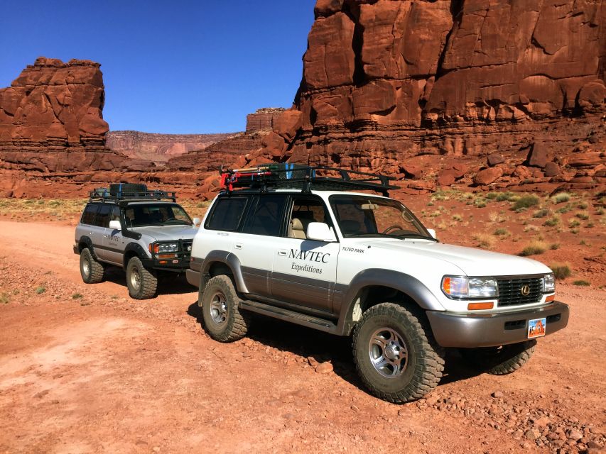 From Moab: Full-Day Canyonlands and Arches 4x4 Driving Tour - Experience Highlights