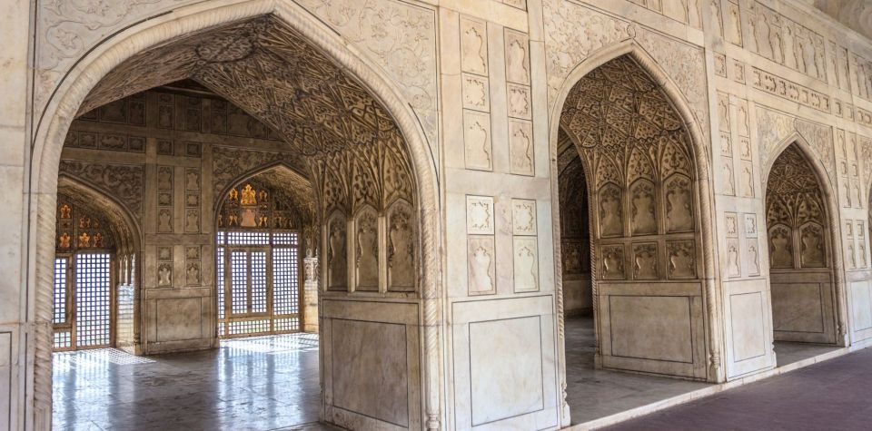 From Mumbai: Same Day Taj Mahal & Agra Fort Tour With Flight - Tour Itinerary