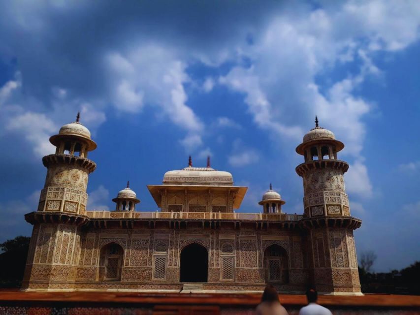 From New Delhi: Agra Highlights Private Day Trip by Train - Historical Significance