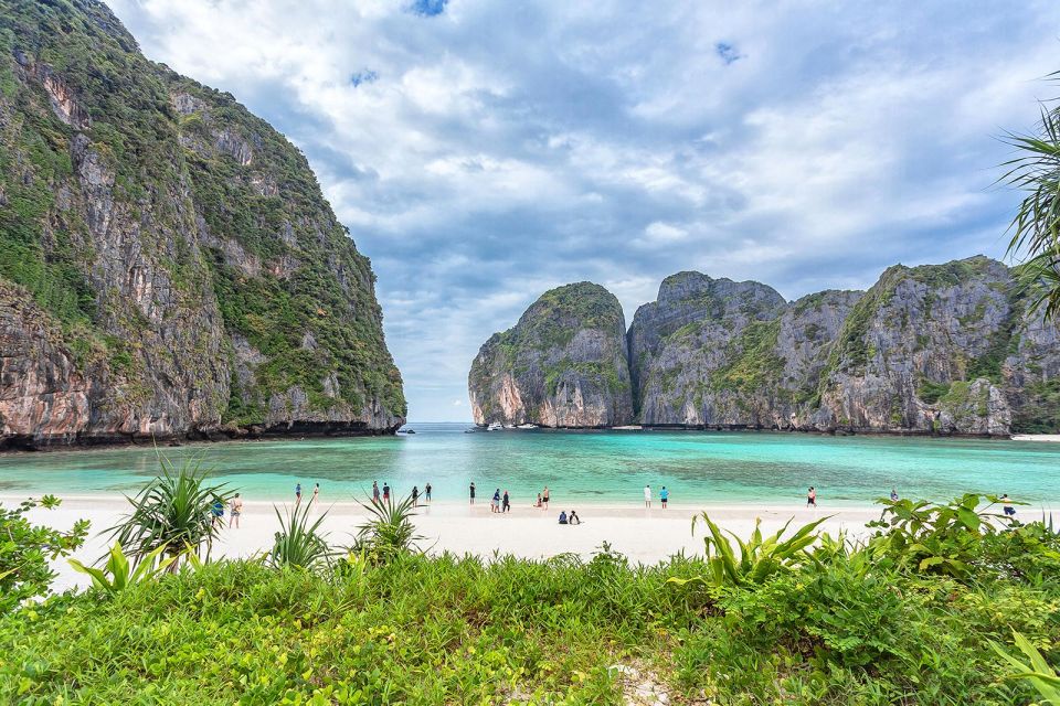 From Phi Phi: Sunrise Maya Bay, Pileh Lagoon Speedboat Tour - Full Description