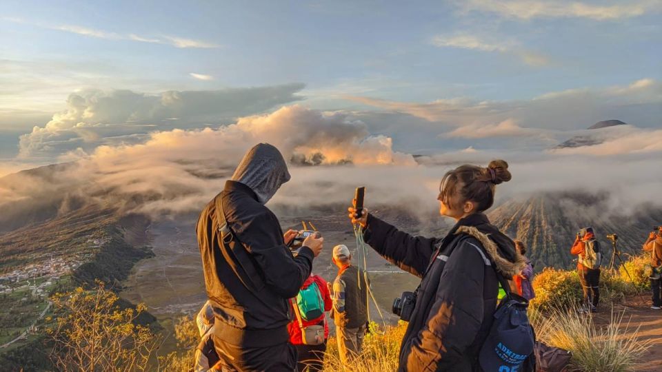 From Surabaya or Malang: Mount Bromo & Tumpak Sewu 2D - Activity Highlights