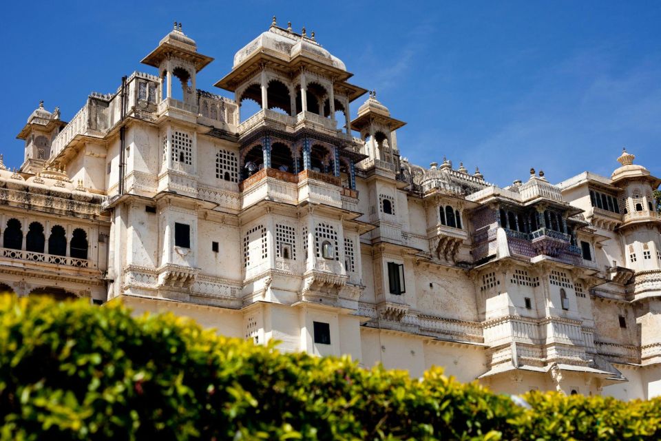 From Udaipur: Private Udaipur City of Lakes Sightseeing Tour - City Tour Description