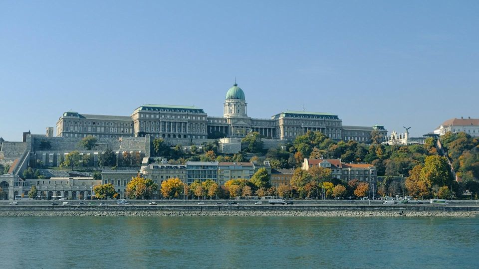 From Vienna: Budapest Day Trip With Included Guided Tour - Itinerary Overview