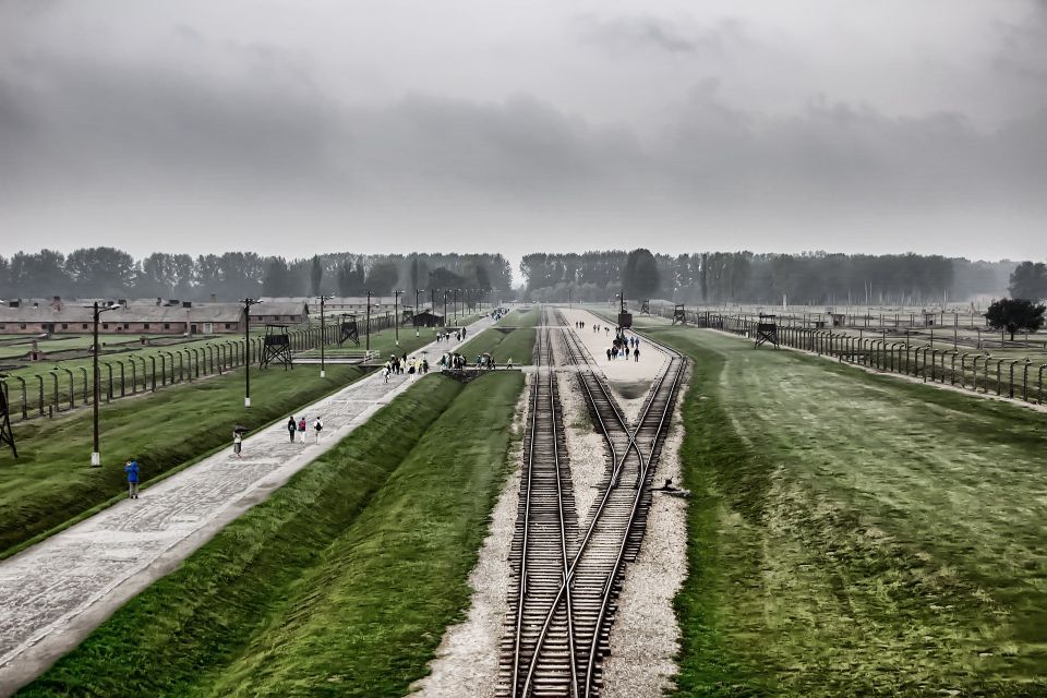 From Warsaw: Auschwitz-Birkenau Guided Tour With Fast Train - Experience Highlights