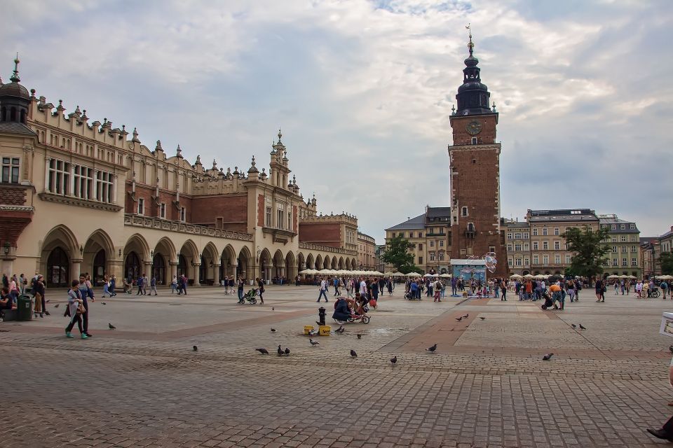 From Wroclaw: Krakow & Wieliczka Salt Mine Tour - Experience Highlights