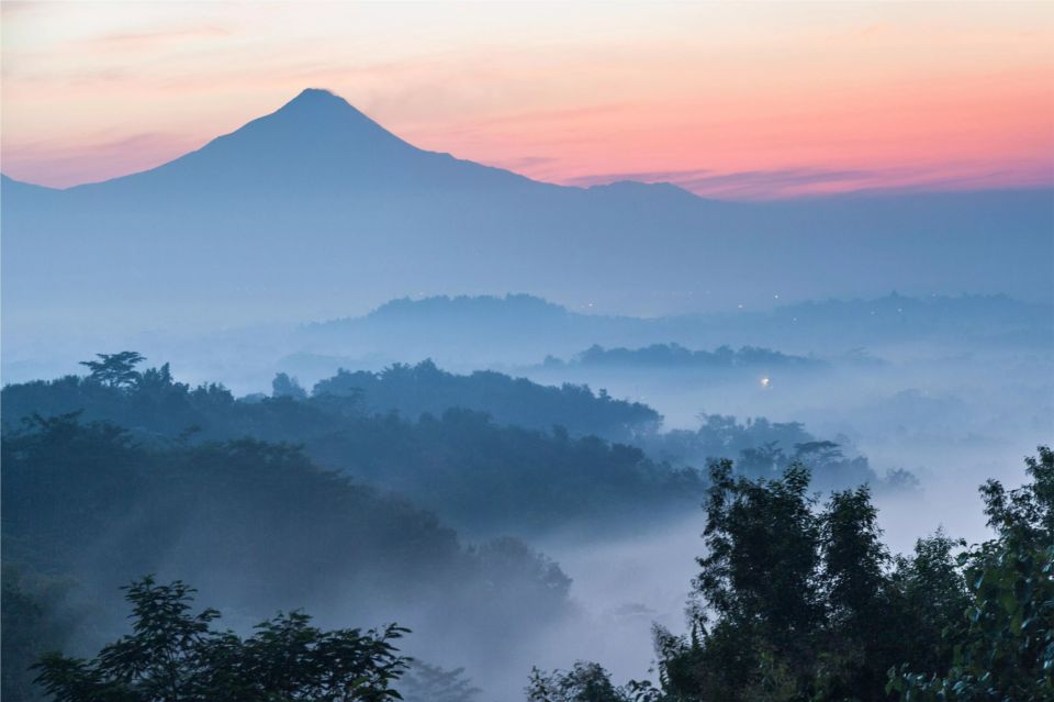 From Yogyakarta: Borobudur Sunrise on Setumbu Hill - Review Summary