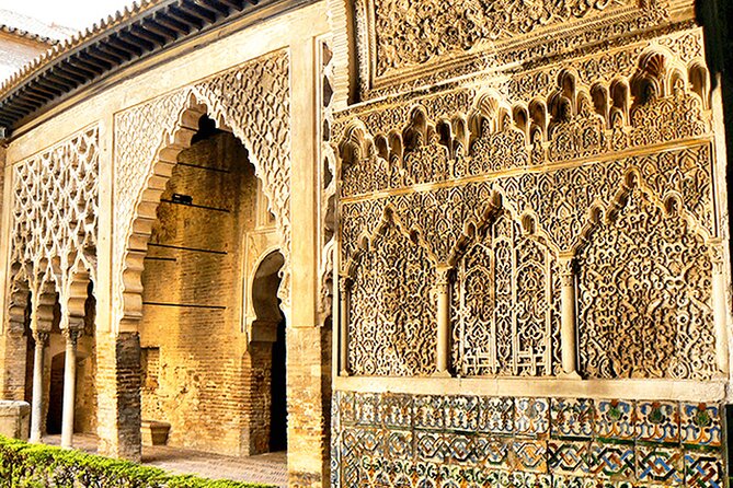 Full Alcázar History Seville and Introduction Game of Thrones Tour - Guide Insights: Bridging History and Pop Culture