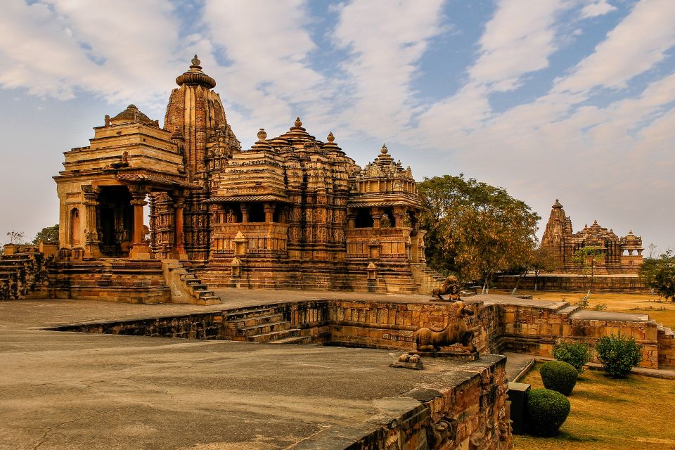 Full Day 8-hours Heritage Tour to Khajuraho Temples - Live Tour Guide and Transportation Details