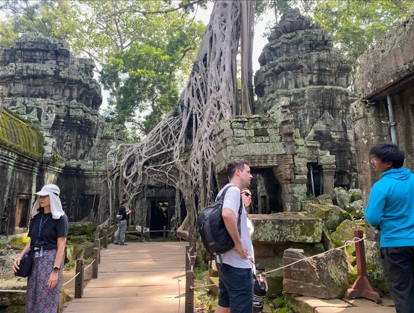 Full-Day Angkor Wat Sunrise Private Tour by Tuk Tuk - Angkor Wat Exploration