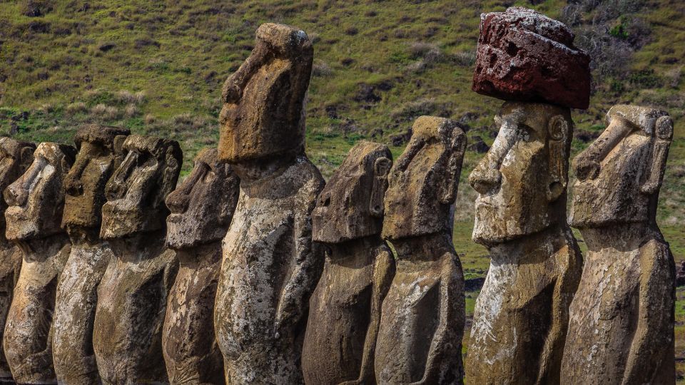 Full Day Moai and Mistery - Historical Context and Craftsmanship