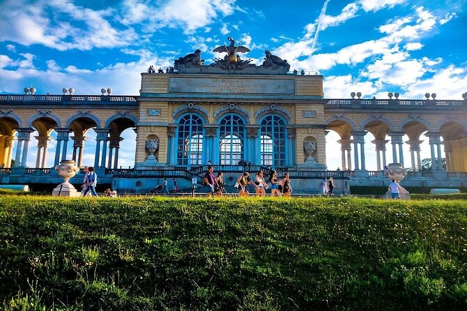 Fun & Mobile Scavenger Hunt Through the Schönbrunn Palace Park - Park Exploration Tips