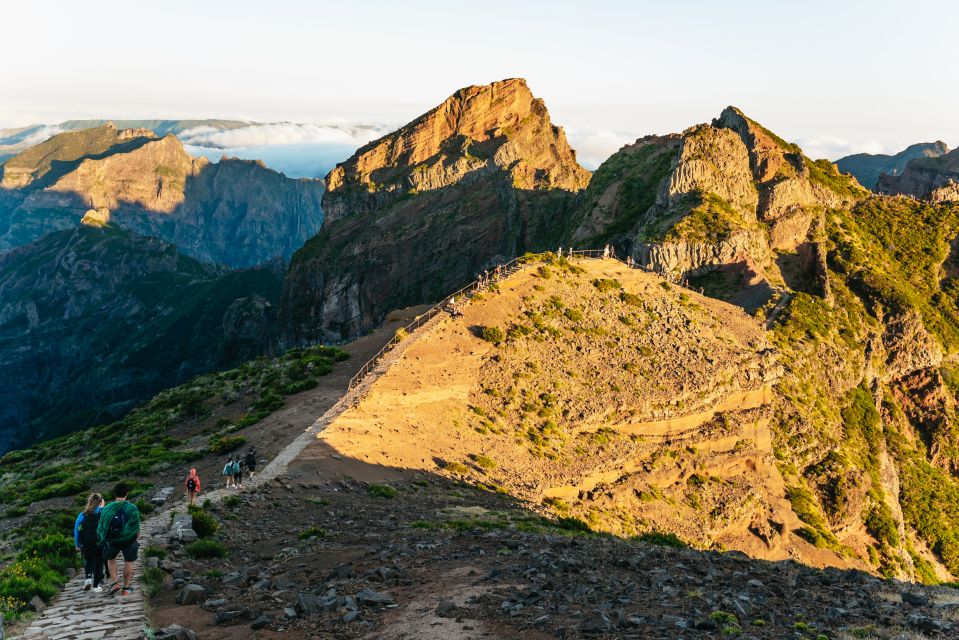 Funchal: Sunrise Hike From Pico Do Arieiro to Pico Ruivo - Route Highlights