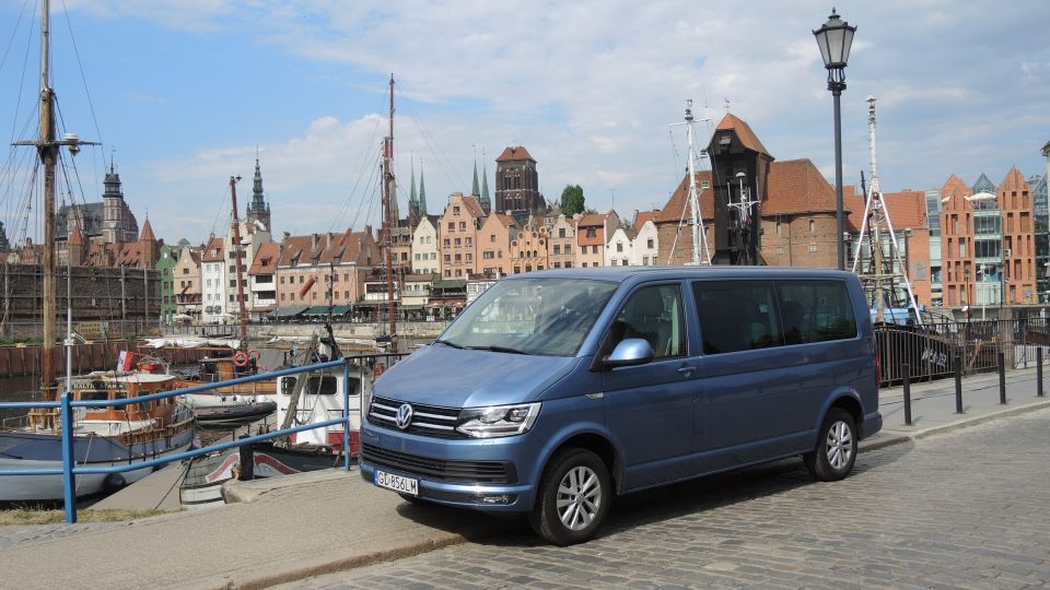 Gdansk: Airport Private Transfer - Host and Greeter Information